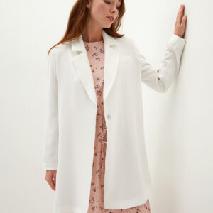 PREMIUM Long Sleeved Women's Jacket With One Button Pocket Detail on BagGy Fit Front